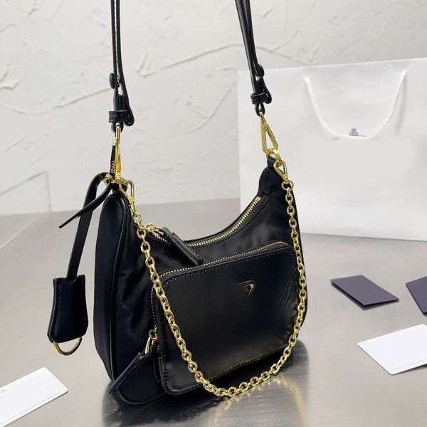 Handbag Designer 50% Remise sur les sacs féminines de marque chaude haut de gamme et sac fourre-tout de grande capacité pour une nouvelle épaule à la mode à la mode sous les bras élégants