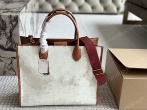 Handtas Designer Bags verkoopt damestassen met 80% korting Nieuwe aas koets tas Coated Handtas Field voor damestas 35 cm wyg