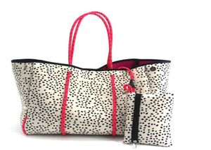 Bolso Bolsos de pañales de camuflaje con estampado de leopardo Bolsos de playa al aire libre Bolso de compras portátil deportivo Totes de yoga de neopreno WMQ11968583813