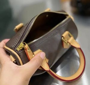 Bolso Bolso de diseñador de lujo Nono Bolso de cuero genuino Bolso cruzado de grado superior Mini suave