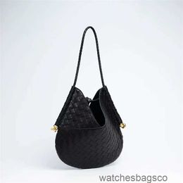 Sac à main Totes Bvs Designer Jodies Femmes Sacs Tricot Noué Original Y Épaule tissée à la main 2023 AutomneHiver Nouveau Haute Qualité Simple Bandoulière Fash 6LMD