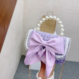 Bolsos Sweet Bowknot Baby Girls Hombro Messenger Bag Lindas Cadenas de perlas Niños Bolsos cruzados Princesa Accesorios Monedero Bolsos 230508