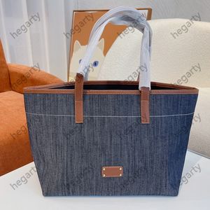 Handtassen Vrouwen Tas Designer Bag Womens Mode Klassieke Tassen Schouder Grote Capaciteit Dame Buttes Handtas Oversize