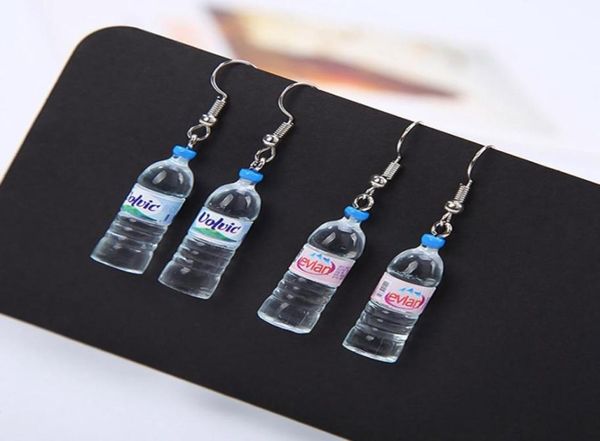 Boucles d'oreilles bouteille d'eau minérale à main, jolies boucles d'oreilles pour femmes, Whole7785700