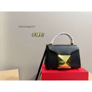 Handheld VLTN 23 Designer 2024-stijl schoudertas Vierkant Nieuwe tassen Dames Lente/zomer Kleine trend Mode Eén klinknagel Crossbody Charm Cover Zacht W5LOOITH