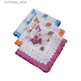 Mouchoirs 3 pièces de poignées en coton ondulé pour femmes fleur incrustée de dentelle Hanks poignées pour femmes thé de l'après-midi Y240326