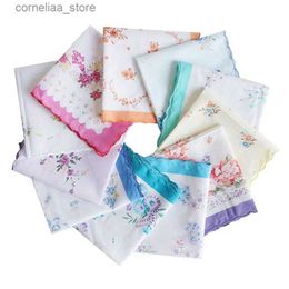 Mouchoirs 6pcs 30x30cm Vintage coton femmes Hanks dentelle Hankey fleur correspondant tissu femmes écharpe poche Hanks chef Y240326