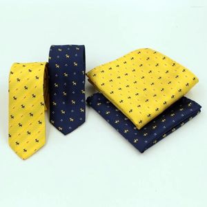 Mouchoirs de Noël Casual Marque Cravates Hanky Ensemble Pour Hommes Chiens Imprimé Marine Jaune Gravatas Mariage Slim Costumes Robes Cravate Fête