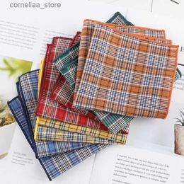 Mouchoirs Mode plaid hommes poignée chef coton ensemble poche carré hommes d'affaires serviette de poitrine Hanky gentleman Hanky 24 cm x 24 cm Y240326