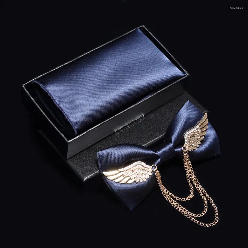 Taschentücher JEMYGINS Marke Metall Diamant Goldene Flügel Fliege Für Männer Party Hochzeit Schmetterling Krawatten Einstellbare Bowtie Tasche Sqaure Box Set