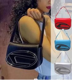 HANDGOVERDEGERSER VAN DE Designer Bag Dames Flap Luxe handtas Vrouw Pochette Nappa Lederen Tote Casual koppeling Unieke Valentijnsdag Dagriem Twee modellen Schoudertassen Zwarte rugzak