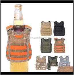 Manejo de bebidas Drinkware Koozie Militar Molle Mini Vest Forrador Correas de hombro ajustable Beer Er Bar P5837071
