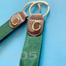 Porte-clés de luxe en cuir marron fait à la main, exquis, plaqué or, lettre de voiture, portachiavi, boucle en métal, accessoires de portefeuille, porte-clés grâce PJ055 C23