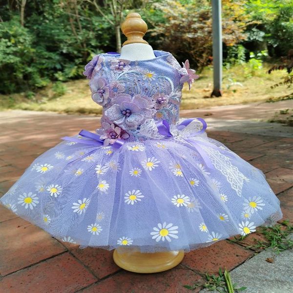 Vêtements faits à la main vêtements pour chiens robe de princesse magnifique marguerite de fée pourpre fleur 3D plus de couches jupe en tulle caniche maltais332w