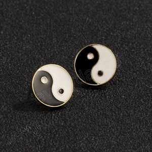 Kleine zwart -witte tai chi stud oorbellen voor mannen trendy punk oorbellen mode sieraden ooraccessoires