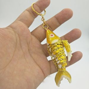 Kleurrijke levendige swing Lucky Charm Koi Fish Key Chain Key Ring With Box Cloisonne Fish Pendants Keychains Thank You Gifts for Wedding Party