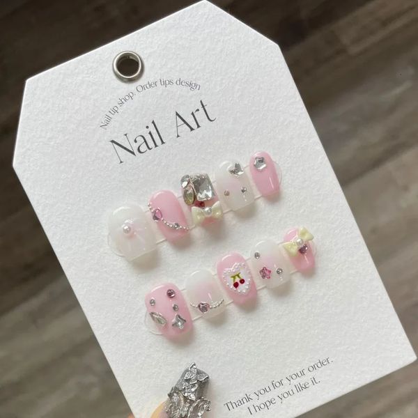 Faux fait à la main ongles à l'huile de cerise Blush Halo Girly mignon conçu noix de papillon décor