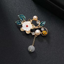 Handgemaakte bloem parel broche kwastje nationale stijl vlinder Cheongsam anti-glare pin trui accessoire gesp cadeau