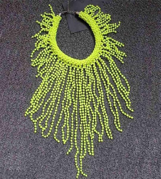 Fait à la main en Stock mode européenne néon jaune déclaration femmes longs ras de cou étoile Punk gros glands chaînes collier de perles 210334071075