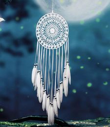 Attrape-rêves circulaire en dentelle fait à la main avec plumes, décoration suspendue, ornement artisanal, cadeau, carillons éoliens blancs au crochet 3887125