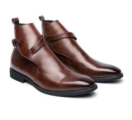 Hommes faits à la main cheville haute bottes en cuir suédé robe formelle boucle conception chaussures de mode Style Winte botte de luxe