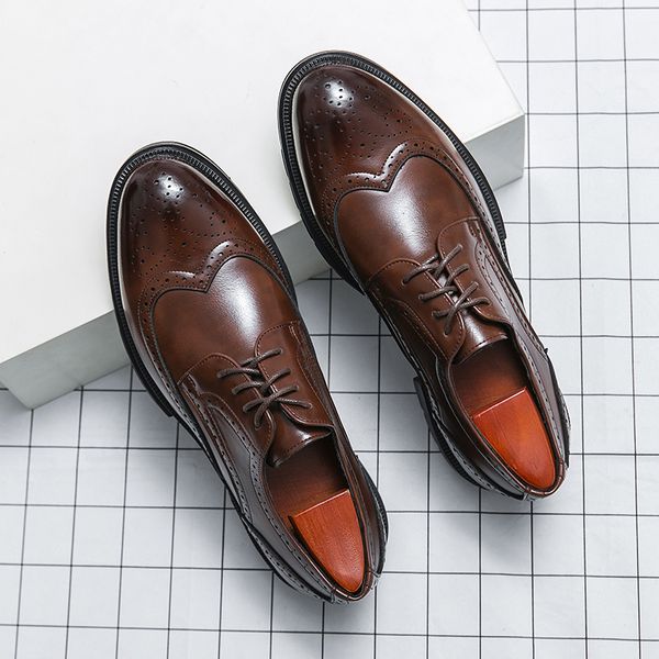 Zapatos de punta de ala hechos a mano para hombre, zapatos de vestir de cuero negro para hombre, zapatos formales de negocios clásicos para hombre, zapatos de conducción informales