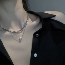 Collier fait main baroque chaîne de perles lumineuses 2021 Fashion avec des perles d'eau douce naturelles de haute qualité pour Cool girl