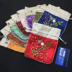 Grands sacs d'emballage brodés de ruban faits à la main, pochettes cadeaux pour bijoux en tissu satiné, cordon de serrage, fleurs séchées, épices, sac de rangement