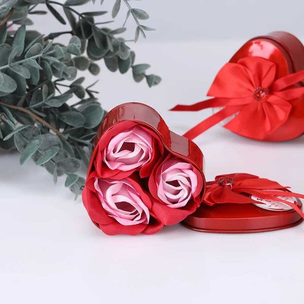 Jabón hecho a mano 3pcs jabón de rosa estuche mezcla decoración de boda de color mujeres para quienes amaste bonito rojo rosa regalo único para niñas mamá 240416