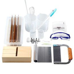 Handgemaakte soap Nicole Soap Making Kit Silicone Soap Mold met Separators en Wood Beveler voor handgemaakte SOAP -experiment 240416