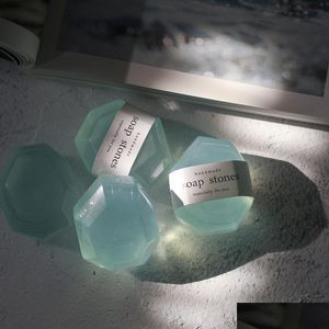 Handgemaakte zeep Zeer Zout Handgemaakte Essentiële olie Soap Stenen Natuurlijke geurende aromatherapie Crystal Rock Bading Skin Douche OE DHTJW