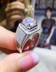 Bijoux de luxe étincelants fait à la main 925 argent sterling rond Cut Big White Topaz CZ Diamond Gemstones Women Wedding Band Ring pour M7092902