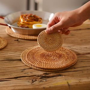 Tasse à thé faite à la main Coaster Mats Multisize Round Plates Plats Icker Boho Saucers Round Straw Trivet for Home Cafe