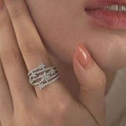 Bagues de mariage faites à la main Bijoux de luxe en argent sterling 925 pavé de saphir blanc moissanite diamant pierres précieuses fête femmes promesse étoile bague de fiançailles cadeau