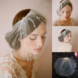 Handgemaakte WhiteIvory Tulle Birdcage Veils voor bruiden Beaded Short Bridal Wedding Veil with Comb 2019 Cheap Bridal Accesso319O