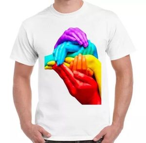 Hands colorés gay fier