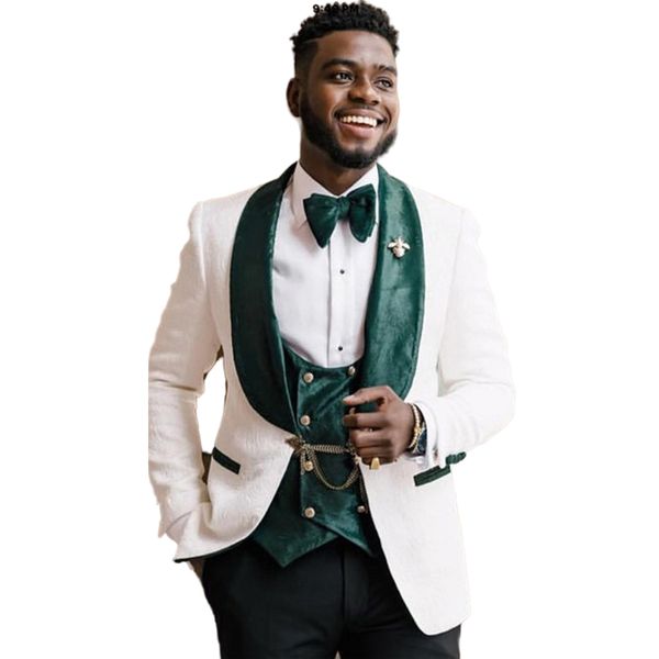 Beaux costumes pour hommes noirs africains Tuxedos de mariage vert châle revers 3 pièces tenue de bal de bal tenue de marié vêtements de cérémonie (veste + gilet + pantalon) 2022