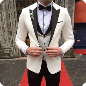 Beau One Button Ivoire Groom Tuxedos Peak Lapel Hommes Costumes 3 pièces Mariage / Bal / Dîner Blazer (Veste + Pantalon + Gilet + Cravate) W620