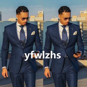 Handsome Two Buttons Groom Tuxedos Notch Lapel Groomsmen Man Suit Mens Wedding/Prom/Dinner Suits Bridegroom Jacket Pants Tie B271512117