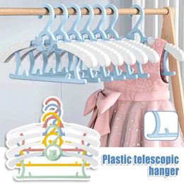 Cintres 1pcs en plastique de vêtements d'enfant Superposition de cintre antidérapant avec et épais dessin animé non glissant materi c4g3