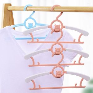 Hangers 5 stks babykleding hanger flexibele rekken plastic kleding display kinderen ongemarkeerde kinderen jassen organisator