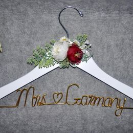 Hangères Bridal Groom Wood Hanger Brides Name Mrmrs Mariage Anniversaire Douche Cémonié Graduation avec flux
