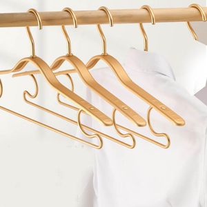 Hangers racks 5 stks metalen kleding hanger aluminiumlegering antislip dikker winter jas opknoping rack thuis ruimte spaarder opbergkleding