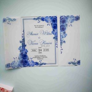 Cintres Racks Bleu Blanc Fleur Décoration De Table De Mariage Personnalisé Clair Acrylique Nom Carte Avec Titulaire De Faveur De Mariage Cartes D'invitation x0710