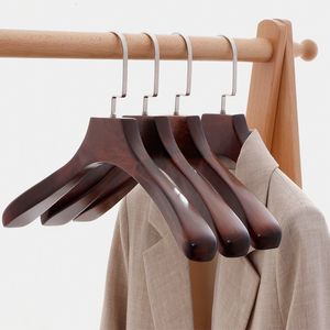 Hangers Rekken Doekhangers voor luxe antieke jas pak trui jas opbergkast aangepaste brede schouder houten hangers voor kleding 230711