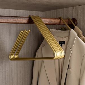 Hangers Racks Creative Triangle kledinghangers 5 -stks massieve metalen hangers voor jasbroek sjaal droogrek opslagracks garderobe organisator 230311