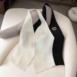 Cuello colgante chaleco de chaleco nuevo sentido de diseño para mujeres nicho de moda cintura de moda chaleco sin mangas en todo el partido elegante top chch