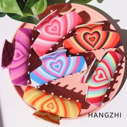 Hangzhi 2022 Nouveau Y2K Heart Hair Claw Coup Couly Color Swirl Love ACRYIC CHEUR CHIEUR CHIEU