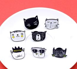 Happy Kitten Grote Collectie Thema Emaille Broche Set 18st Kat Peter Pan Zwart-witte Kat Familie Cartoon Dier Badge4191826