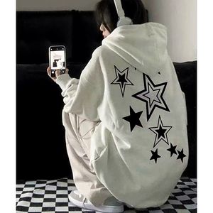 Sweat-shirt de streetwear Harajuku Unisexe étoiles Y2K surdimensionnées imprimées sweats à capuche lâches pour hommes Girrge E-Girls automne Hiver Migne Tops 240403